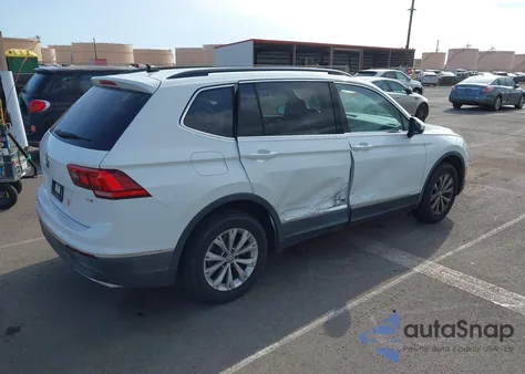 2018 Volkswagen Tiguan 2.0T Se/2.0T Sel из США, поврежденный, VIN 3VV3B7AX0JM006201